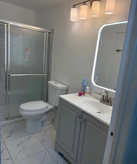 720 W 4th St #3 — Photo 15