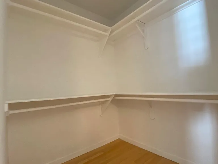 walk in closet