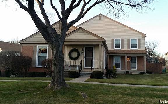 2nd image of 23693 Stonehenge Blvd #1