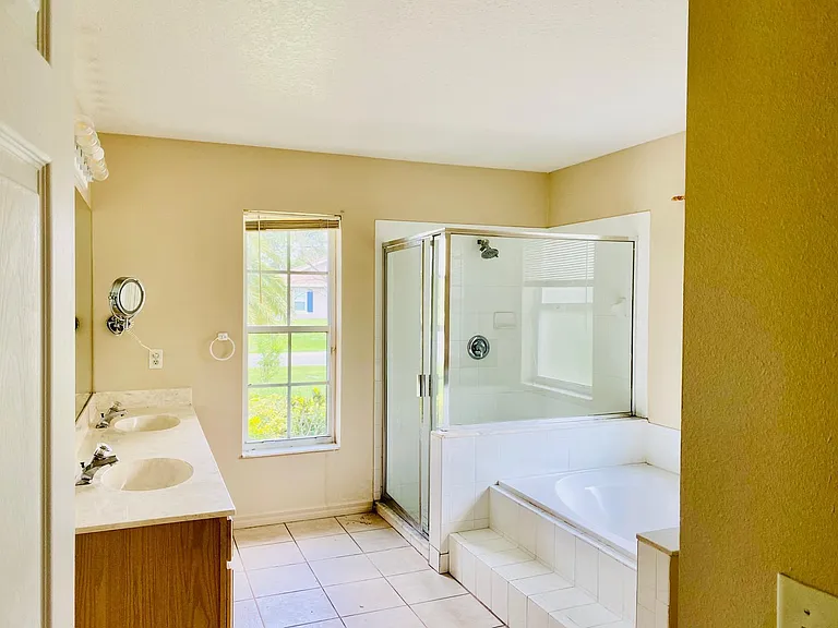 5952 NW Baynard Dr — Photo 16