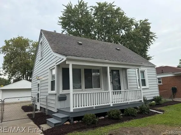 22921 Gaukler St, Saint Clair Shores, MI 48080