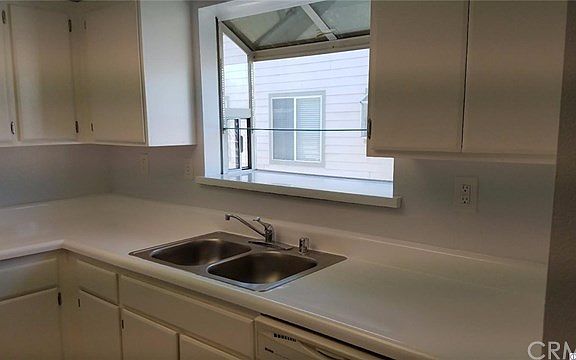 5th image of 11150 Glenoaks Blvd Unit 250