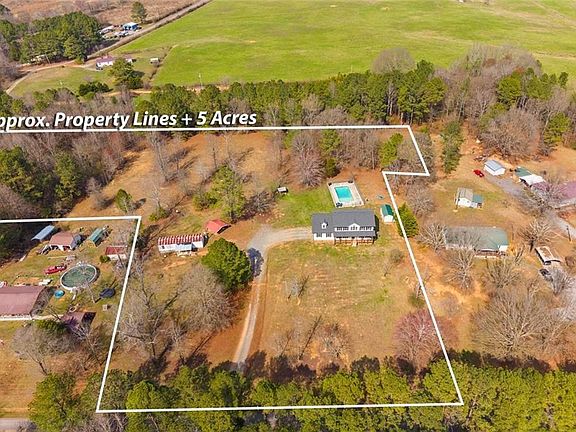 4th image of 923 County Line Rd