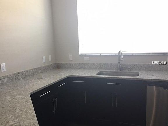 5th image of 1990 Lake Waters Pl