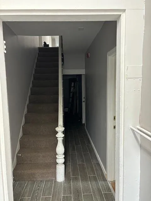 Building Photo - 589 South St #2