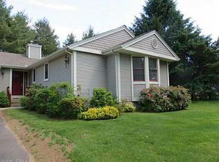 105 Meadowview Dr #105, East Windsor, CT 06088