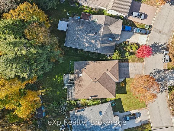 3rd image of 81 Sabrina Cres