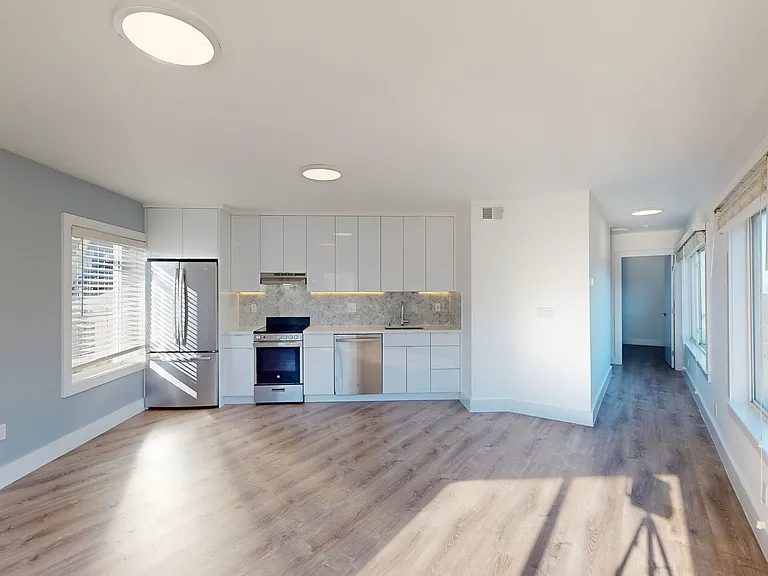 975 Burnett Ave #1 — Photo 2