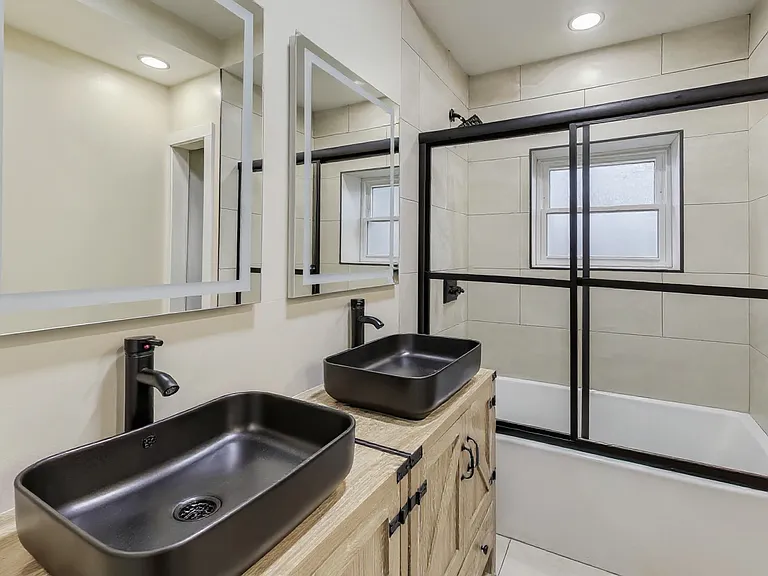 1337 S Austin Blvd #1 — Photo 4