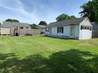 51 Kingswood Rd, Bristol, RI 02809