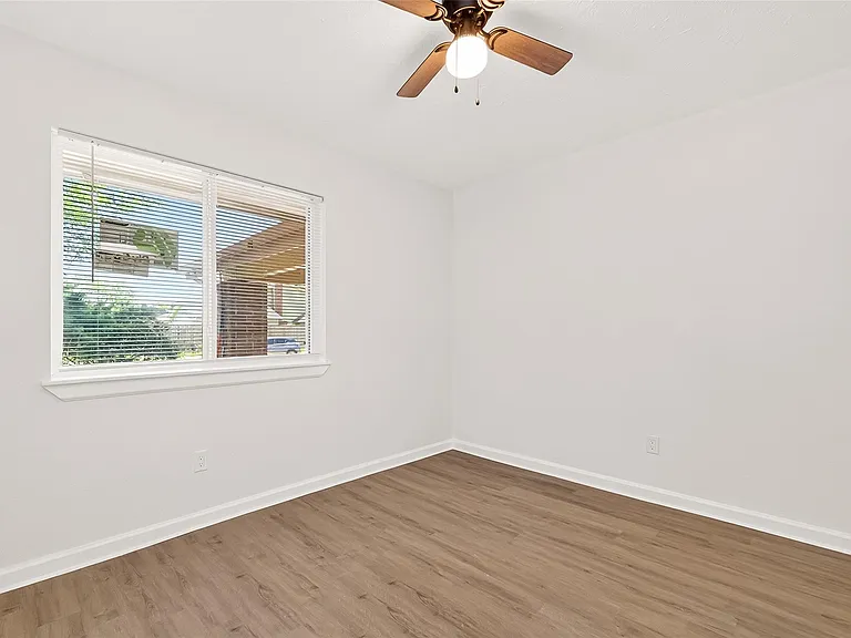 8306 Wayward Rd — Photo 20