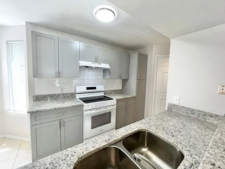 420 Summit Ridge Pl #306 — Photo 32