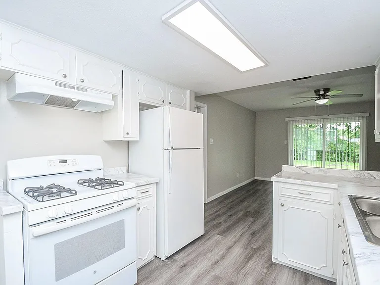 12610 Plum Meadow Ln — Photo 4