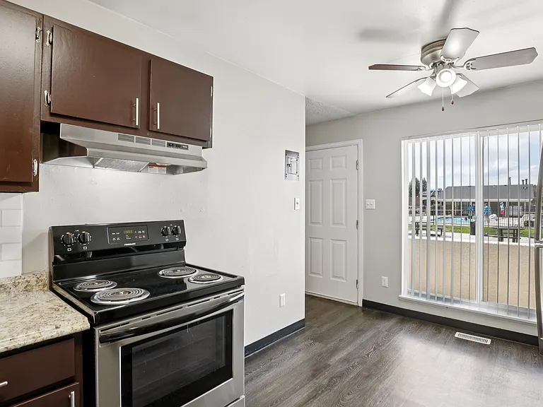 Aspen Townhomes — Photo 27