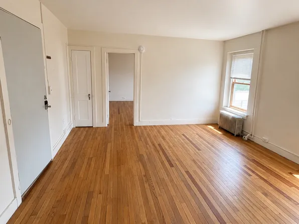 57 Broad St, 57 Broad St #2, Claremont, NH 03743