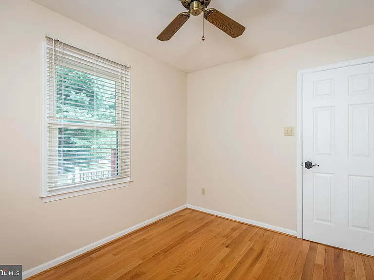 35 Nathalie Ct — Photo 14