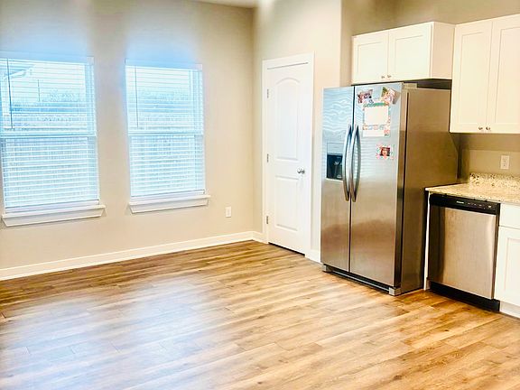 4th image of 3616 Skylane Ave #3615
