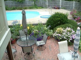 33 Ridge Rd, Halifax, MA 02338