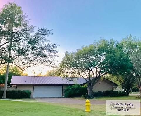 3rd image of 5309 Papaya Cir
