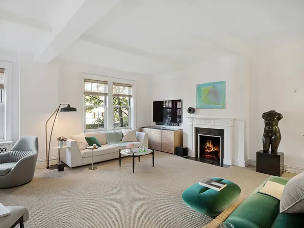 125 E 63rd St APT 6C, Manhattan, NY 10065