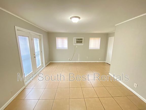 2nd image of 494 Whitesboro Ave