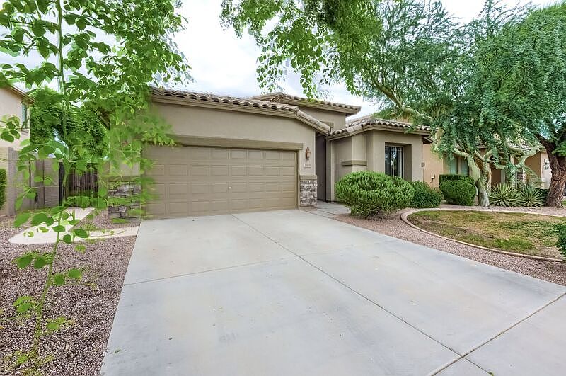 1st image of 3509 E Meadowview Dr