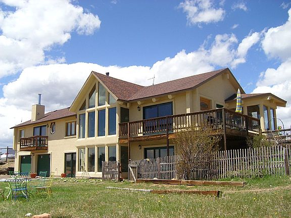 Breakfast Room on East