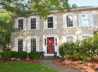 50651 Deer Ridge Dr, Granger, IN 46530