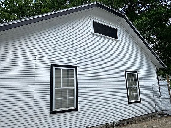 5th image of 2748 E Admiral Ct