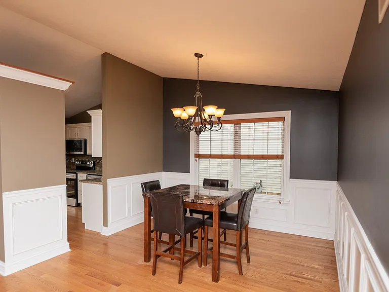 405 Galway Dr — Photo 12