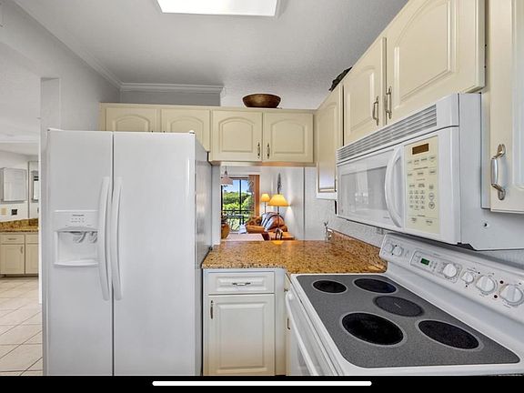 4th image of 3221 White Ibis Ct #D