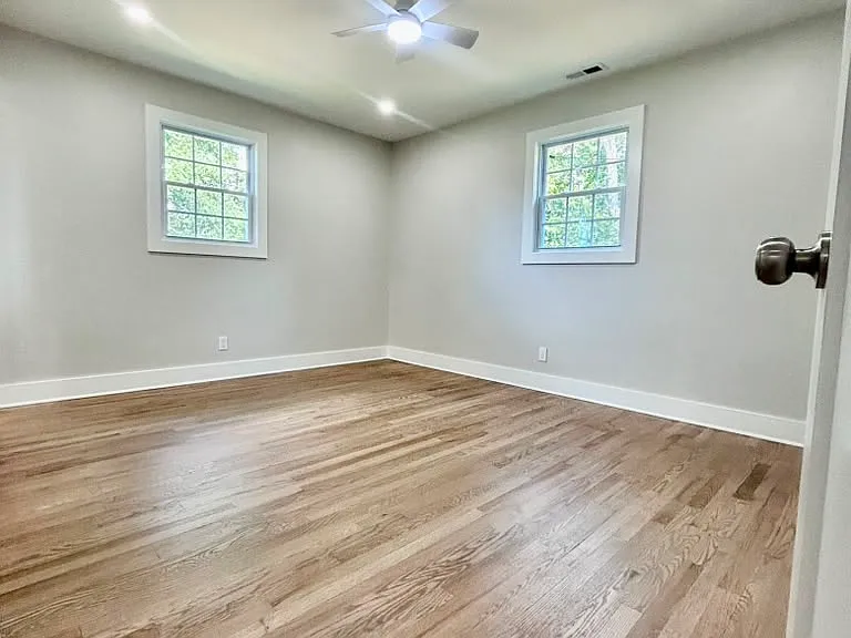 201 Hollywood Dr — Photo 13