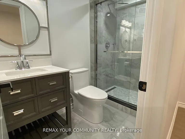 134 Kemano Rd #BASEMENT — Photo 16