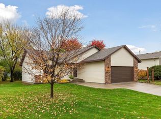 9757 Kirkwood Ln N, Maple Grove, MN 55369