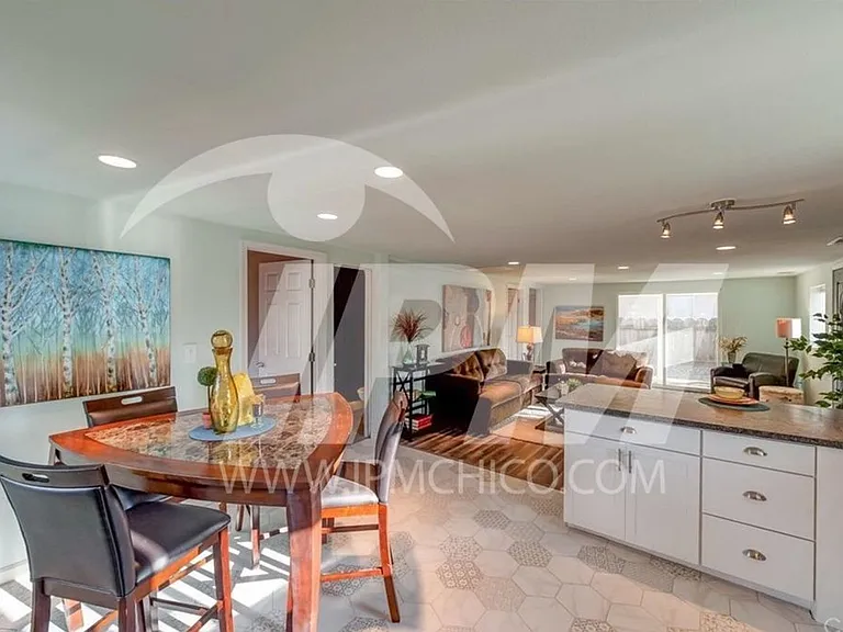 842 Alice Ln — Photo 12