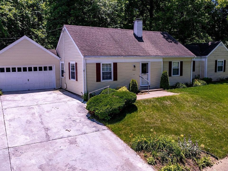 1543 Woodview Ln, Hamilton, OH 45013 Zillow