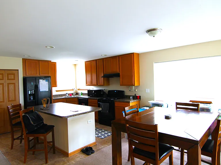 1303 Waverly Dr — Photo 3