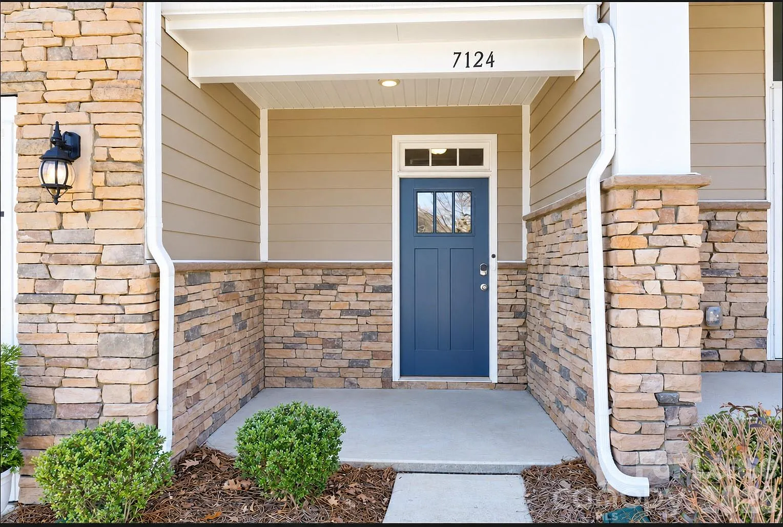 3 bed, 2.5 bath, 1855 sqft, $2,250 — Photo 2