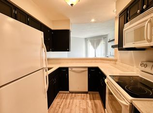 1392 Carling Dr APT 104, Saint Paul, MN 55108