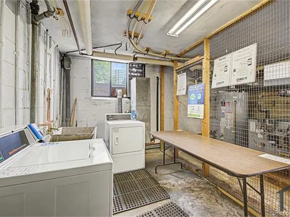 1190 Clermont St APT 202, Denver, CO 80220