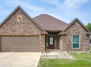 2313 Springhill Ct, Mineral Wells, TX 76067