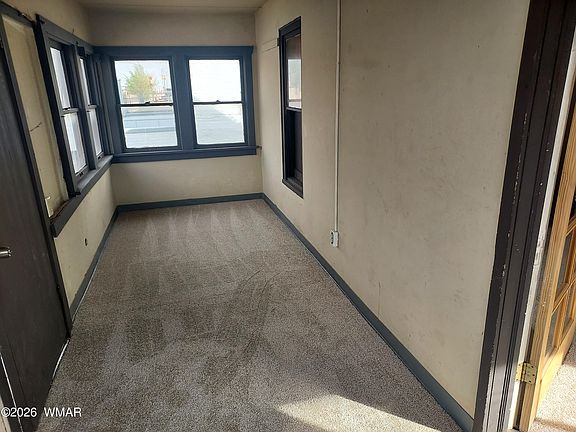 5th image of 419 E 3rd St