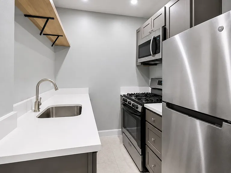1804 Gould St #8 — Photo 6