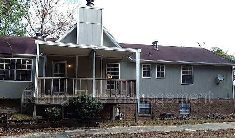 457 Westchester Dr — Photo 1