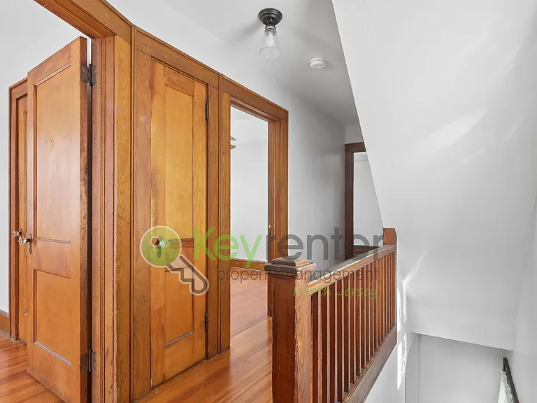 364 Chestnut St — Photo 15
