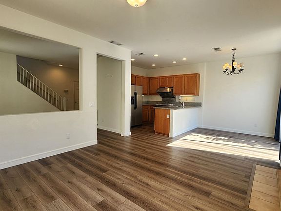 4th image of 9550 Capricorn Way