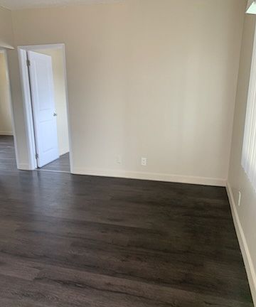 4th image of 241 E Plymouth St