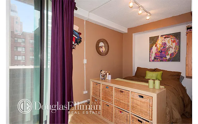 Sold by Douglas Elliman | media 25