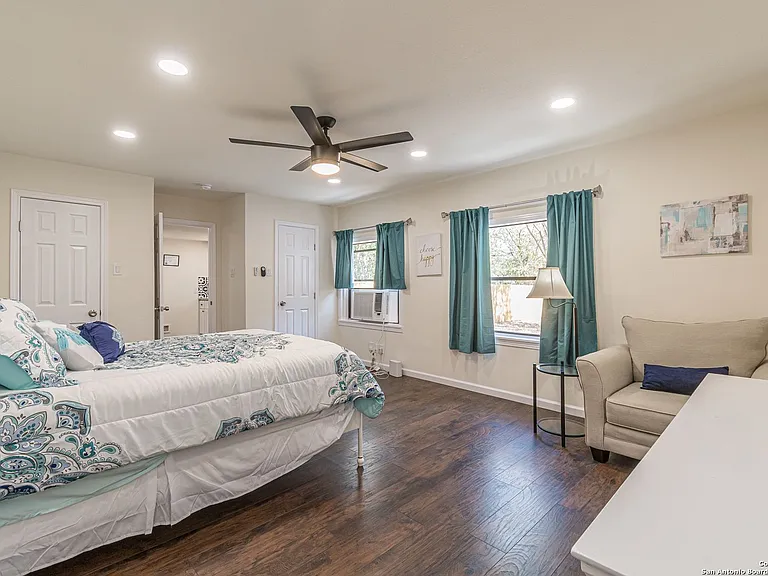 207 Hermine Blvd #1 — Photo 6