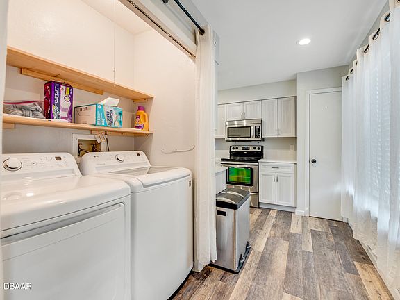 5th image of 18 Oakwood Park